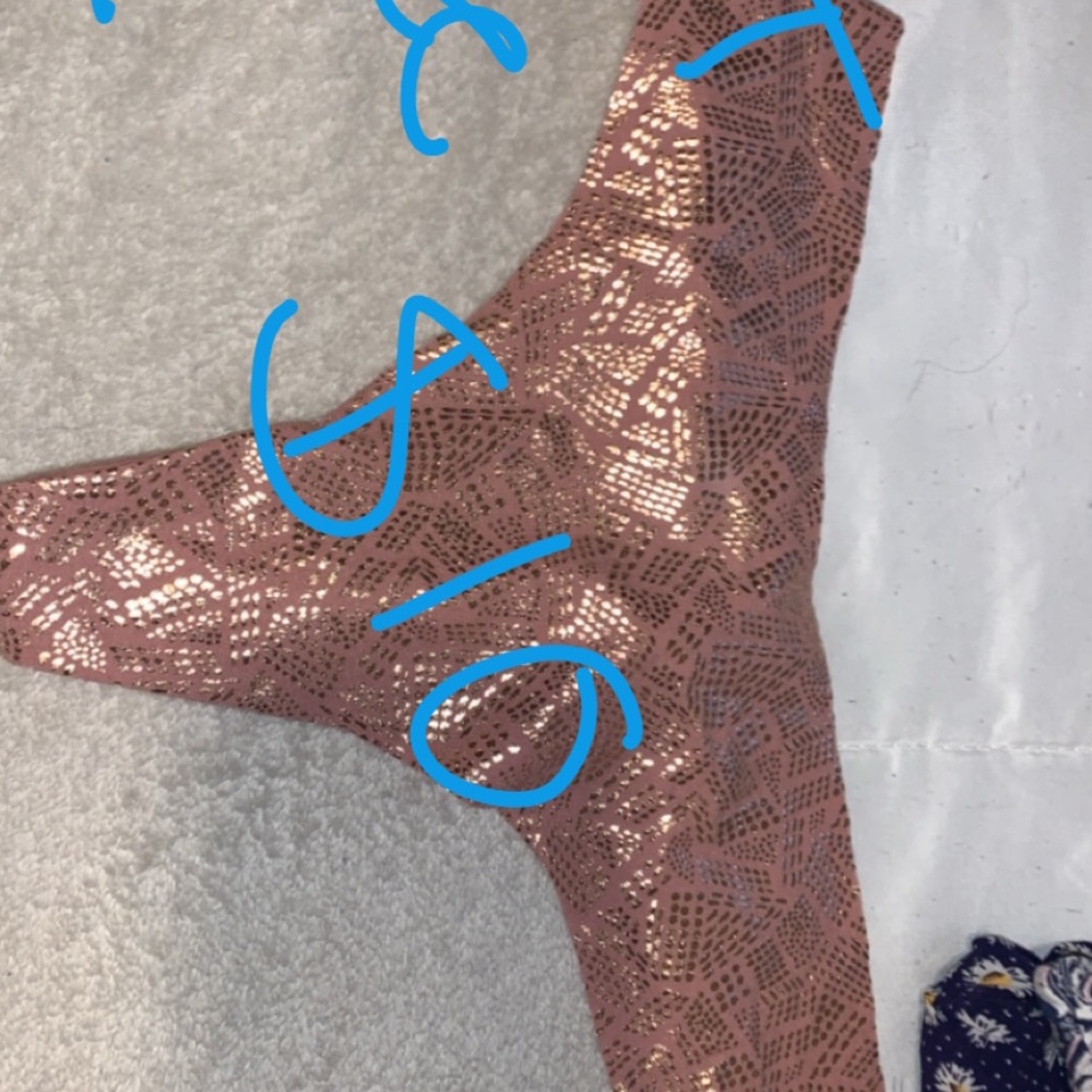 VS No Show Thong
